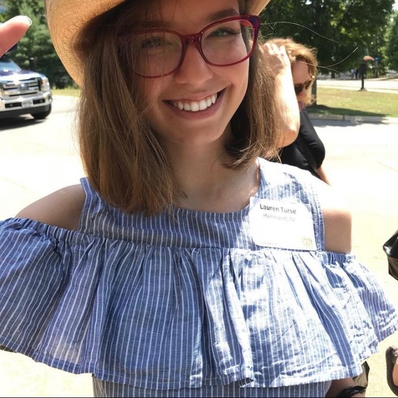 5 for $25 cold shoulder top - Picture 3 of 7